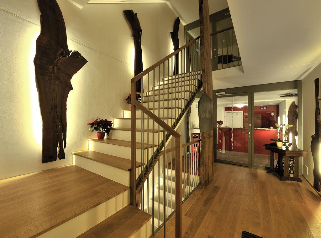 לינה וארוחת בוקר Turbenthal Gastehaus Zum Tulpenbaum מראה חיצוני תמונה